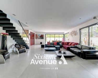 Maison 960 000 € - 297 m²