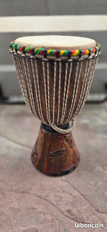 Véritable djembé africain artisanal de Guinée – Bois Lenke – Peau de chèvre (image 1)