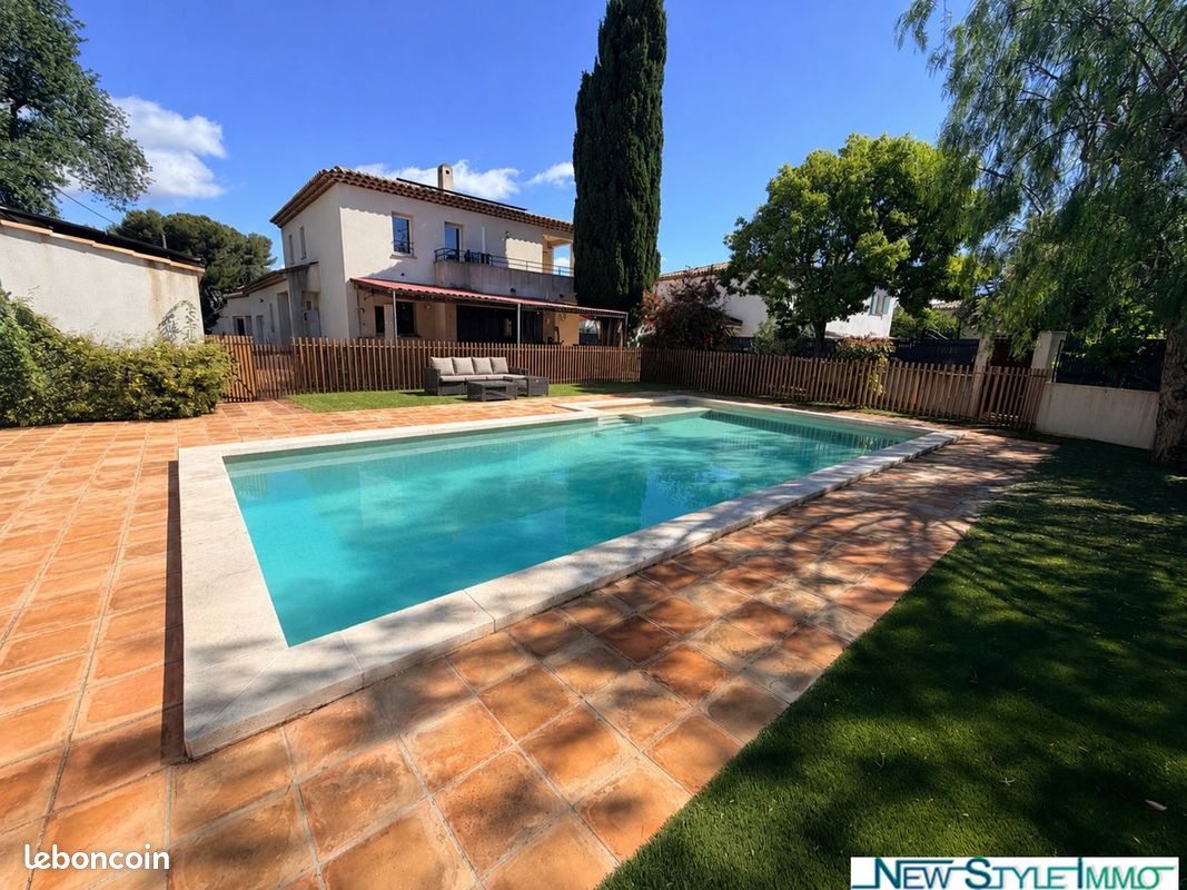 Maison 7 pièces 165 m² · à La Seyne-sur-Mer · 165 m² · 930 000 €