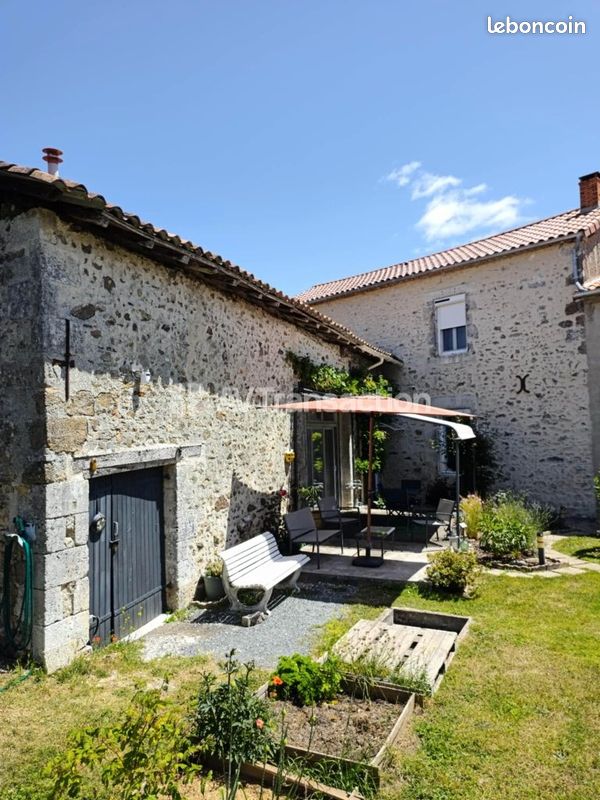Maison 7 pièces 145 m² · à Rouzède · 145 m² · 249 000 €