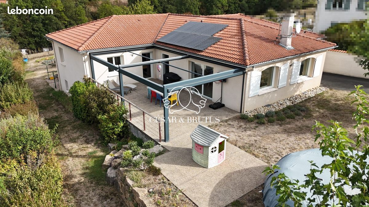 Maison 6 pièces 153 m² · à Unieux · 153 m² · 449 900 €