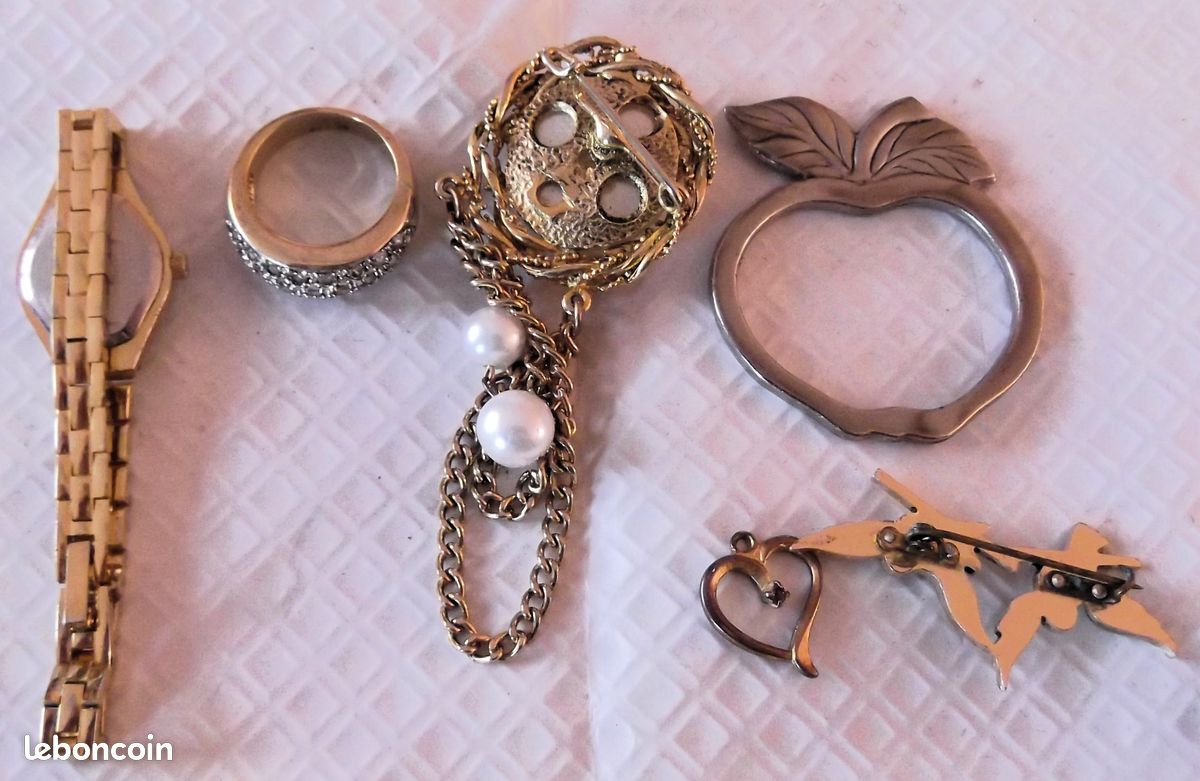 Lot de bijoux fantaisie anciens et vintages 11 pieces (image 7)
