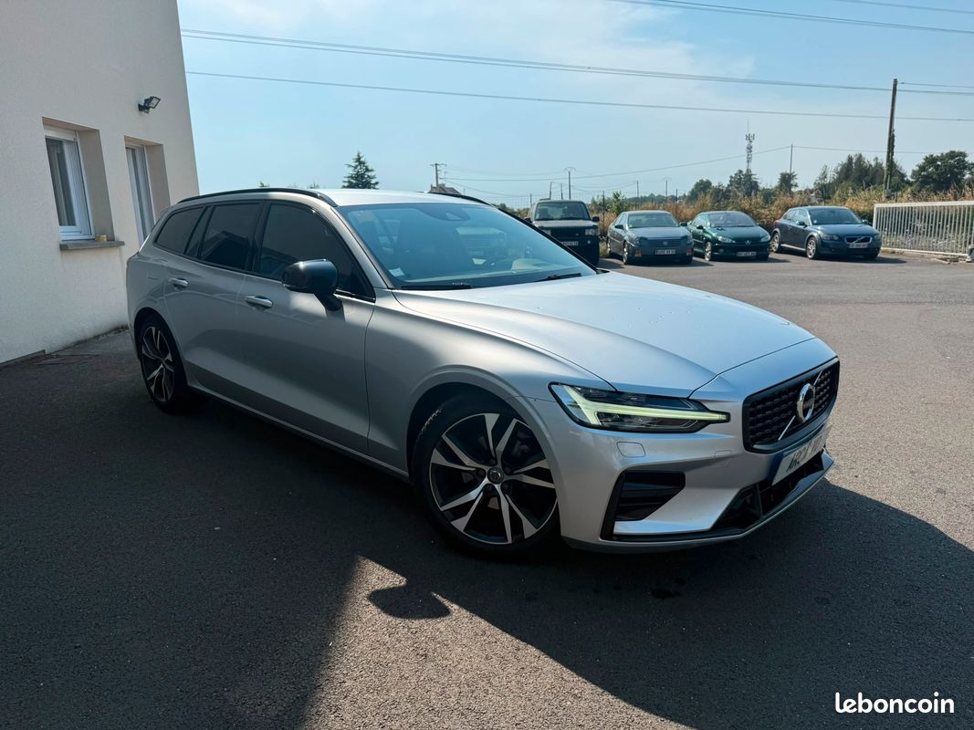 VOLVO V60 - B4 - 2.0 - 197 ch - Finition PLUS STYLE DARK - TVA RECUPERABLE (image 2)