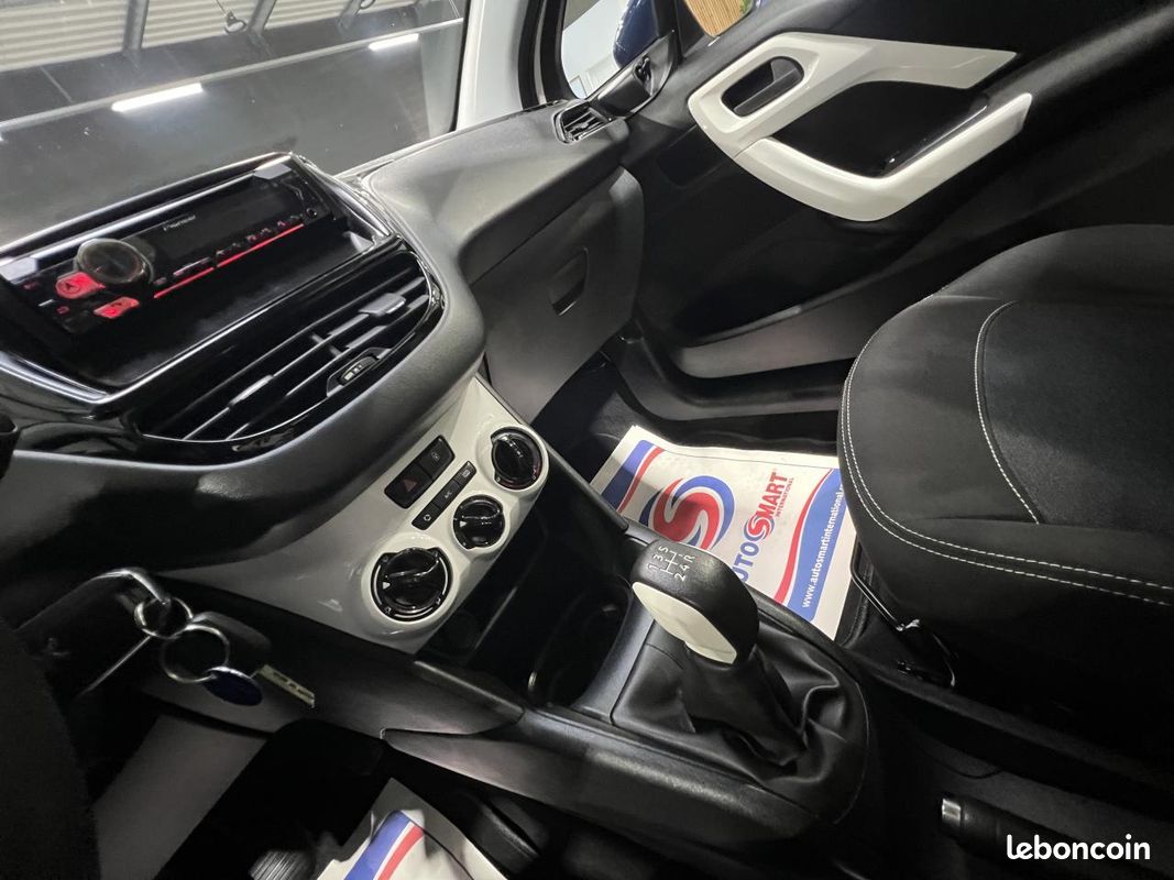 PEUGEOT 208 1.2i PureTech - 68Cv LIKE PHASE 2 CLIM (image 13)