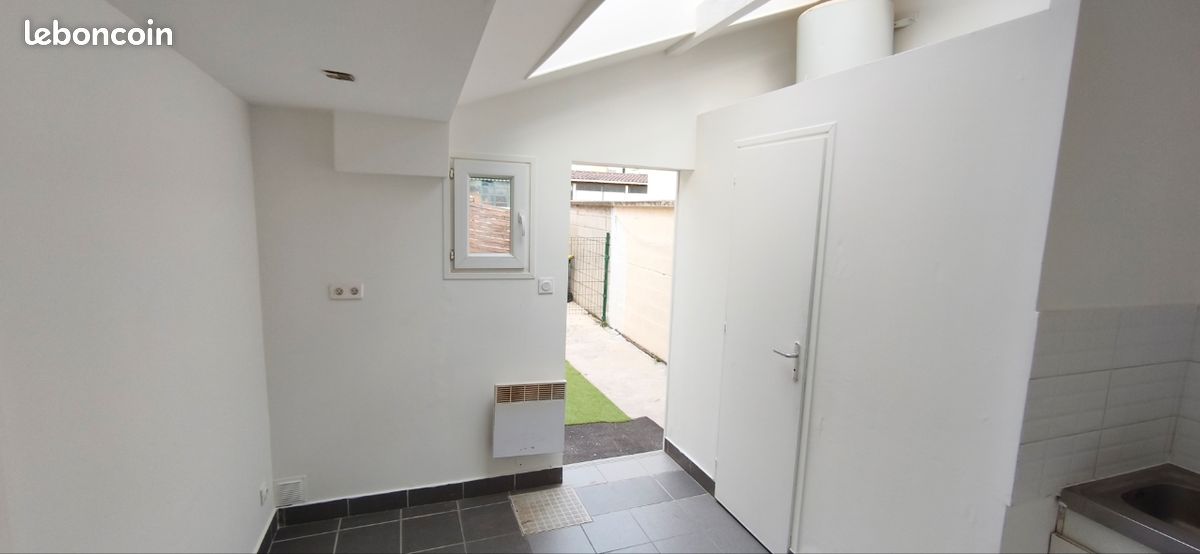 Appartement 2 pièces 24 m² · à Villeneuve-le-Roi · 24 m² · 710 €/mois