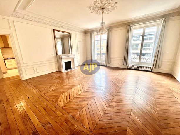 Appartement 3 pièce(s) 85 m²à louer Paris-7e-arrondissement