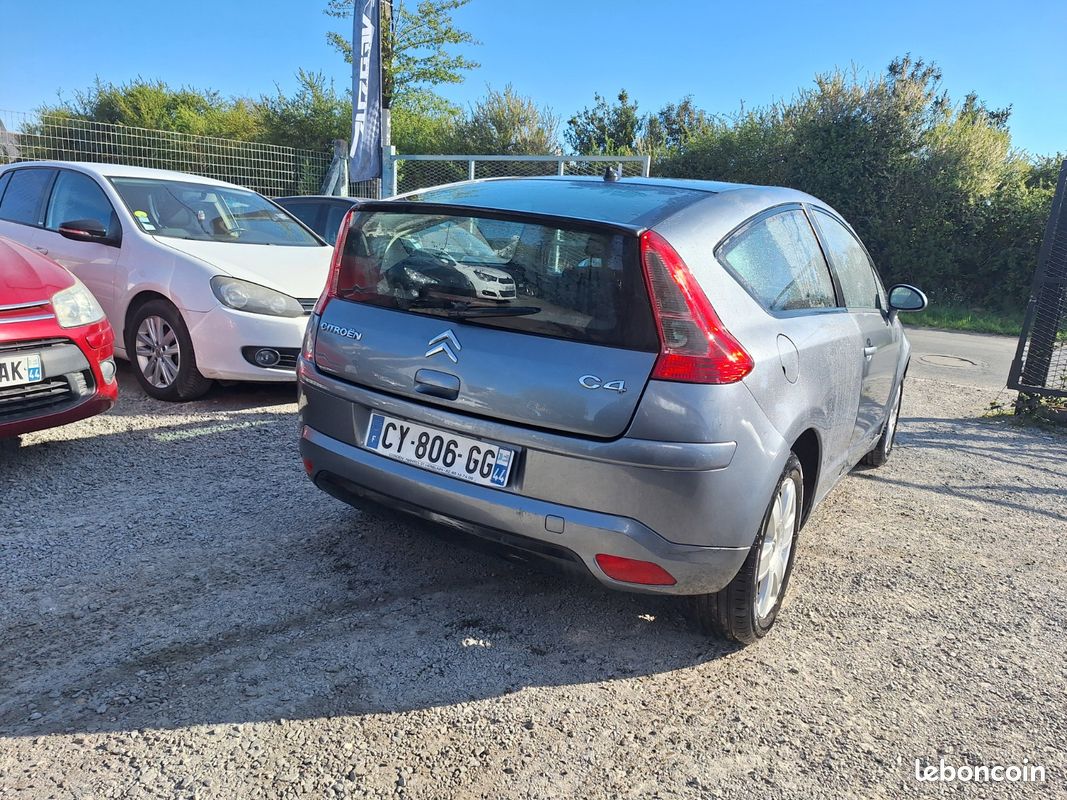 CITROEN C4 COUPE HDi 110 FAP airDream VirginMega BMP6 (image 4)