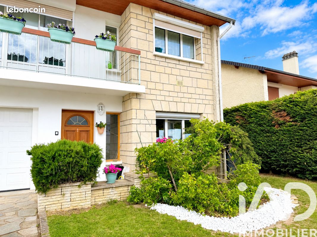 Maison 7 pièces 126 m² · à Ecquevilly · 126 m² · 339 000 €
