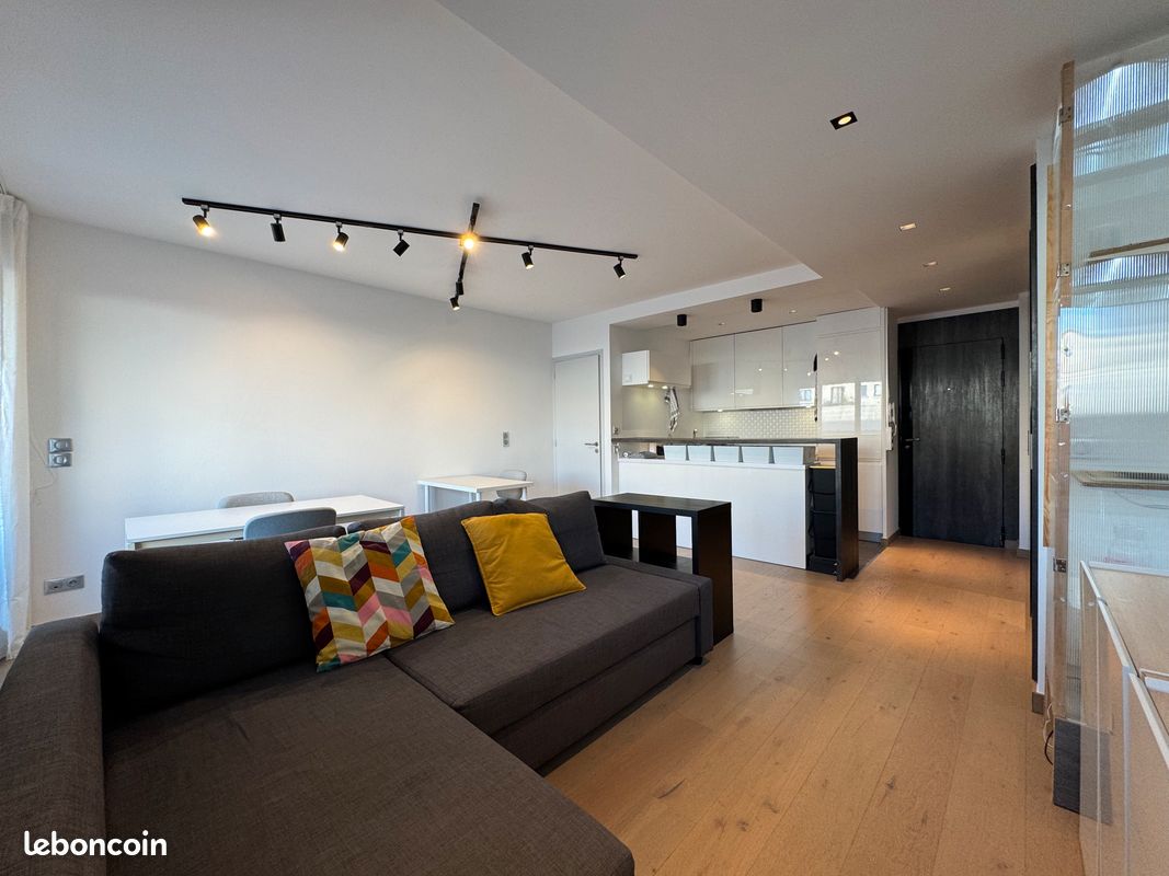 Appartement 2 pièces 46 m² · à Paris · 45,8 m² · 1 935 €/mois