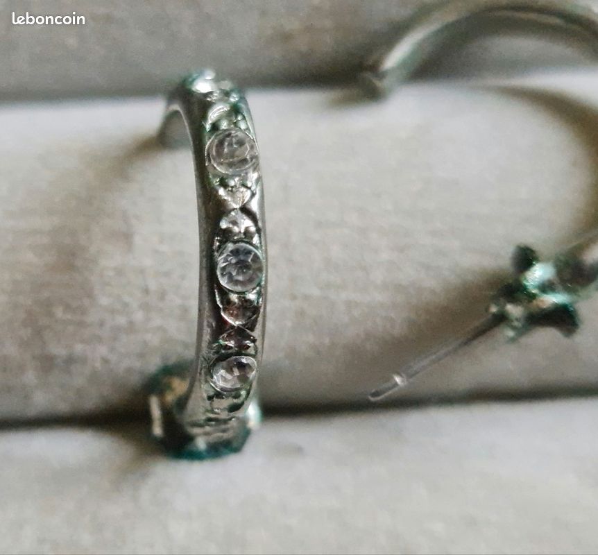 Boucles d'oreilles 3./4 de cercle, pierres brillantes incrustées (image 3)