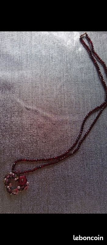 Vend deux colliers en pierre véritable en parfait état (image 4)
