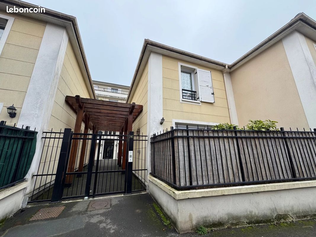 Appartement 1 pièce 32 m² · à Bondy · 32 m² · 890 €