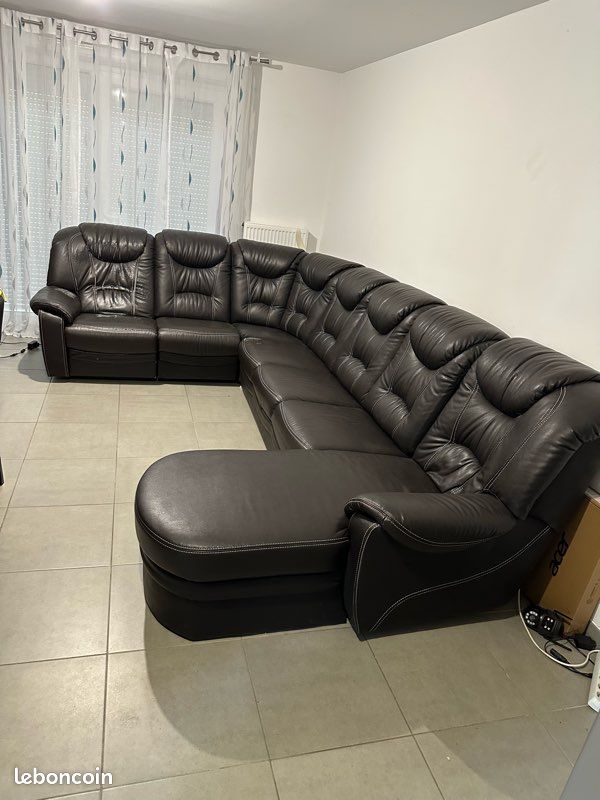 Vend canapé d’angle en cuir convertible + relax électrique 250 (image 1)