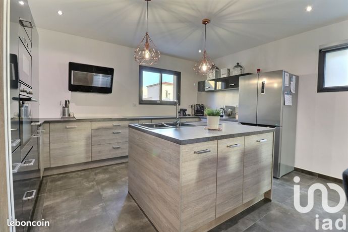 Maison 5 pièces 137 m²