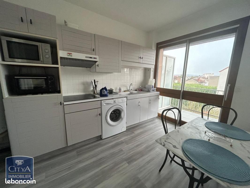 Appartement 1 pièce 40 m² · à Roanne · 40 m² · 480 €