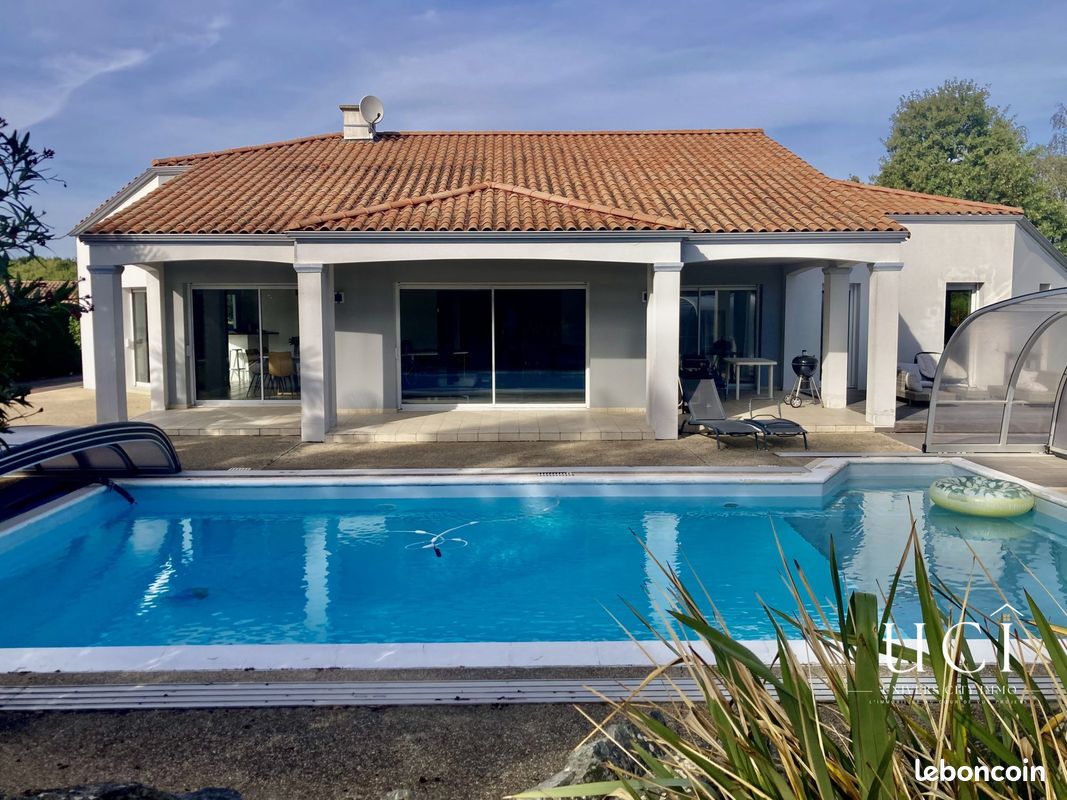 Maison 7 pièces 256 m² · à Basse-Goulaine · 256 m² · 670 000 €