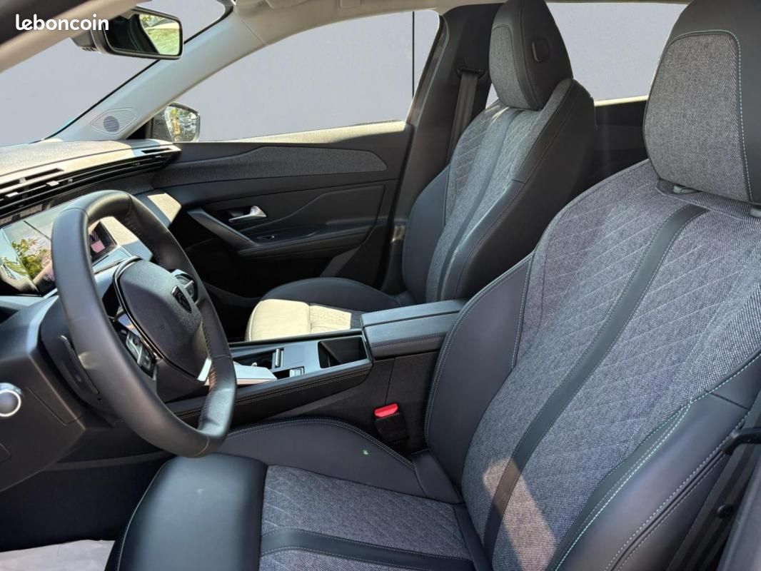 Peugeot 408 PureTech 130 ch S&S EAT8 Allure Pack (image 10)