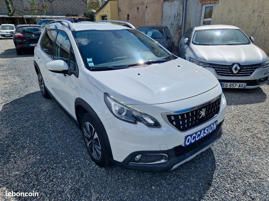 Peugeot 2008 1.2i 110 CV ALLURE (image 2)