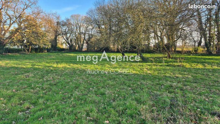 Terrain 1261 m² LANTIC