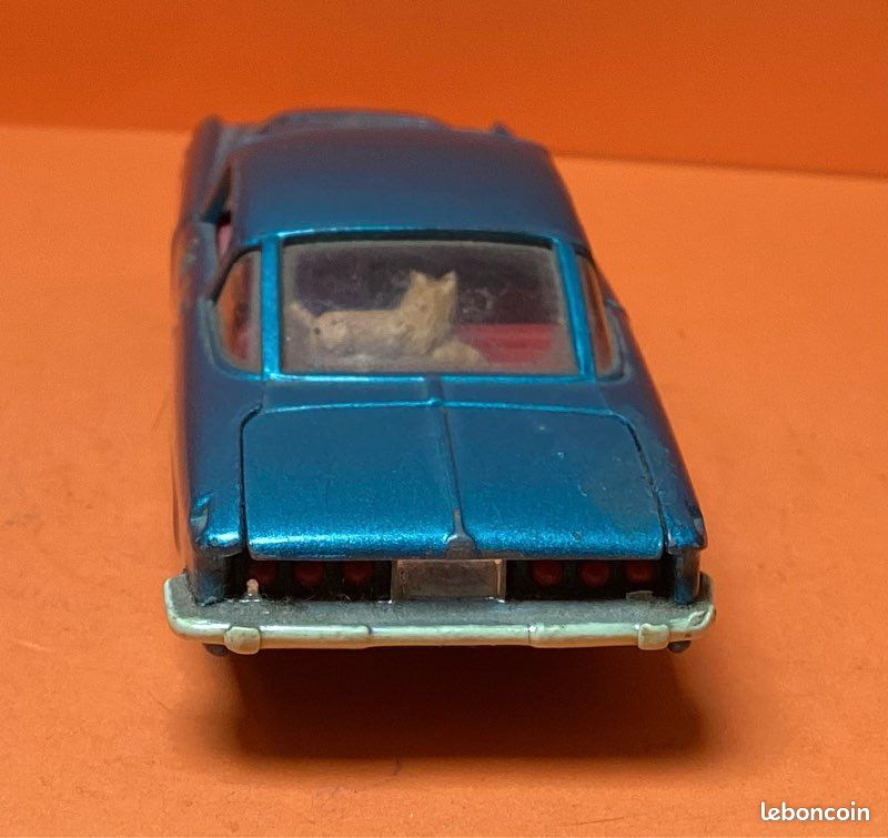 Voiture CORGI TOYS Ghia L6.4 With Chrysler - Collection