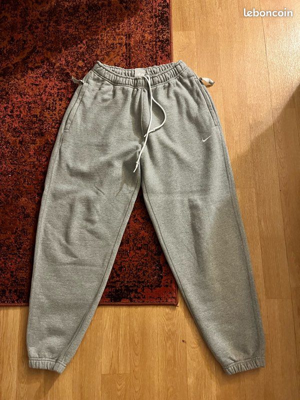 Solo Swoosh Jogging Nike Gris Logo Nike Pantalon De Jogging à Logo