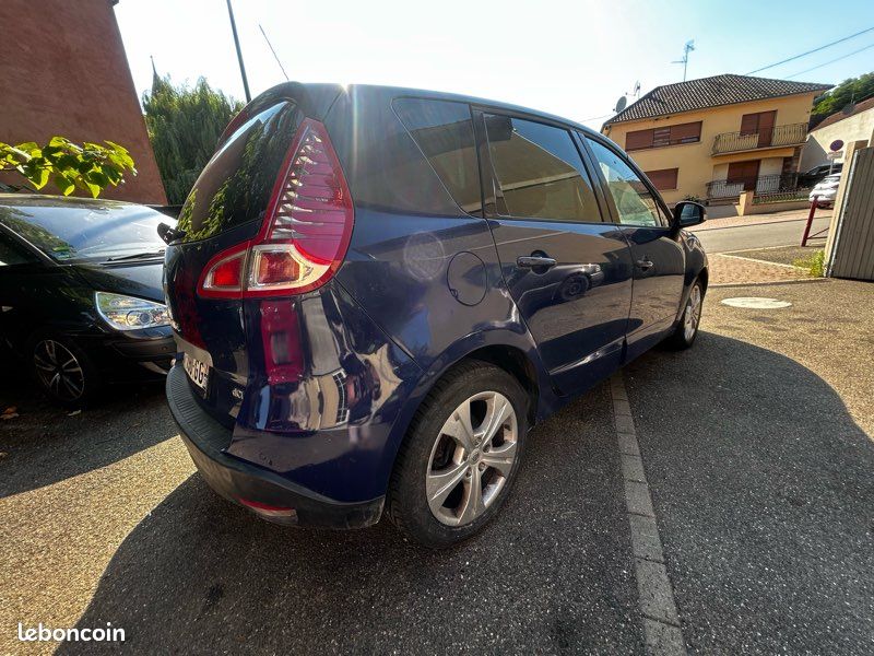 Renault Scenic III 3 1.5 dci 110 ch climatisation (image 5)