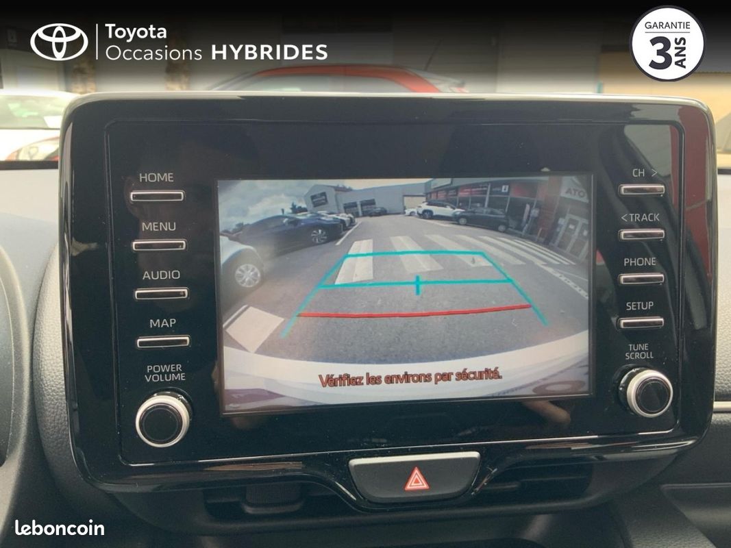 Toyota Yaris 116h Dynamic Business 5p MY22 (image 16)