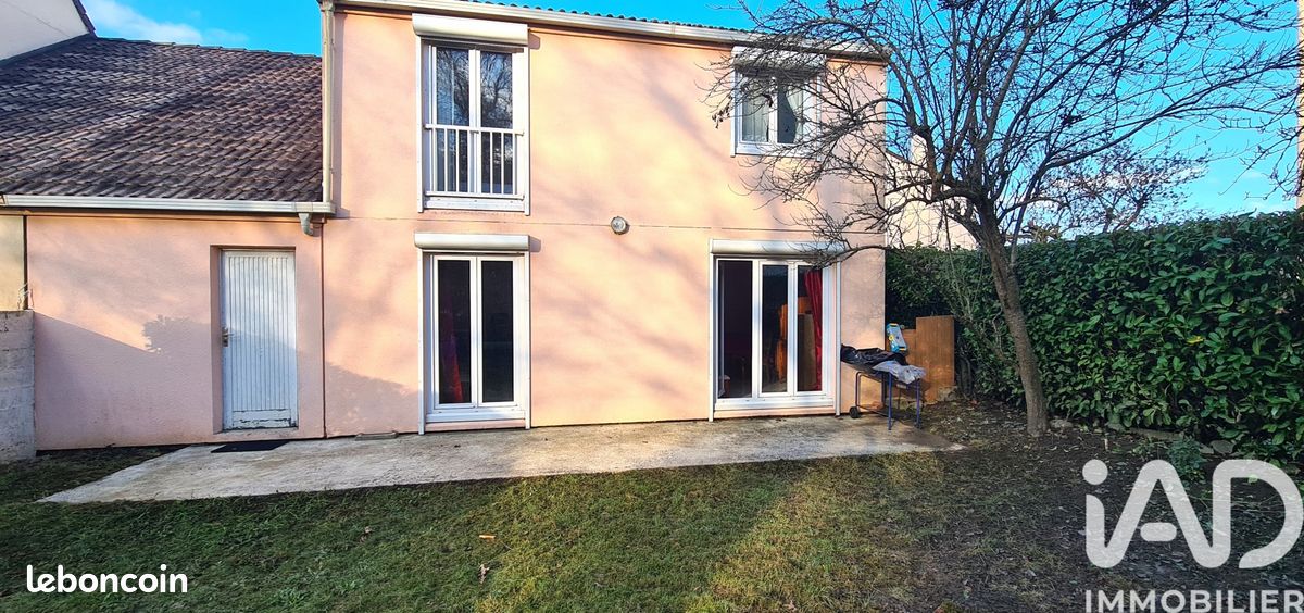 Maison 4 pièces 100 m² · à Savigny-le-Temple · 100 m² · 249 000 €