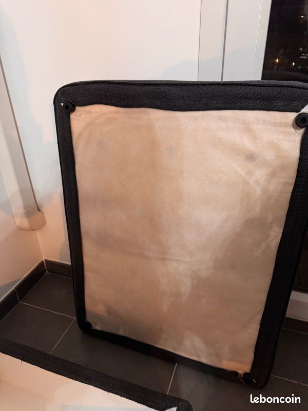 Pouf gris avec coffre de rangement (image 4)