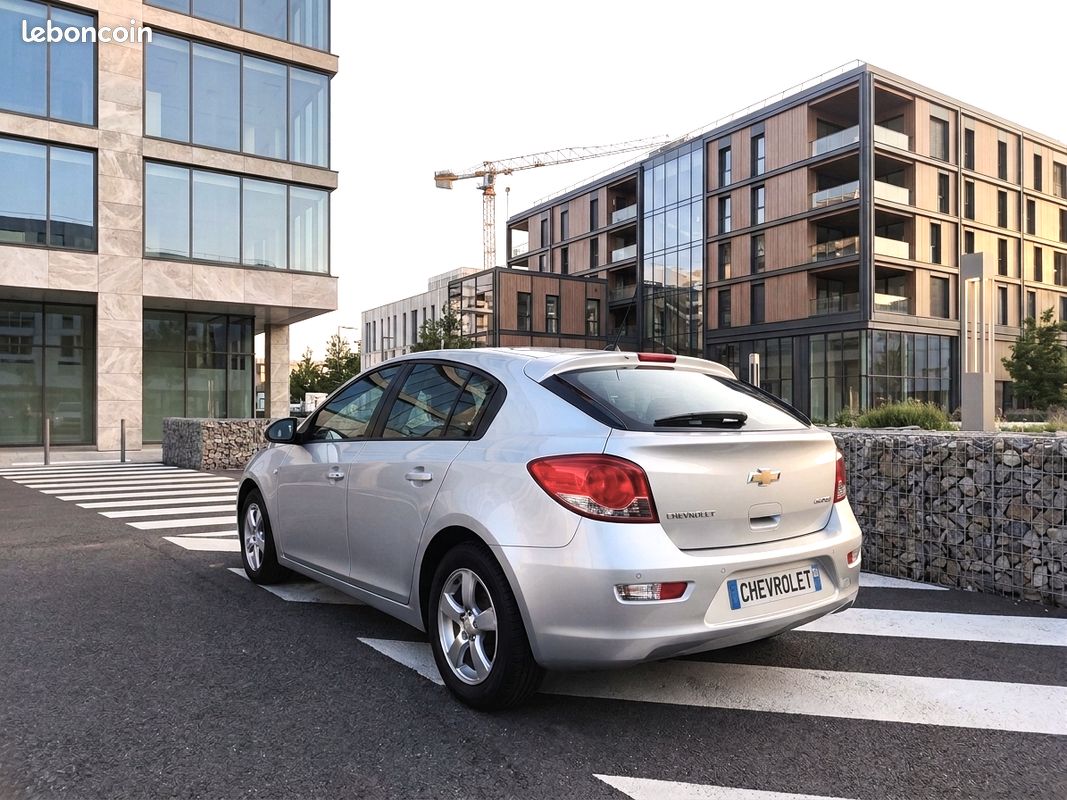 CHEVROLET Cruze 1.6i 124cv (image 2)