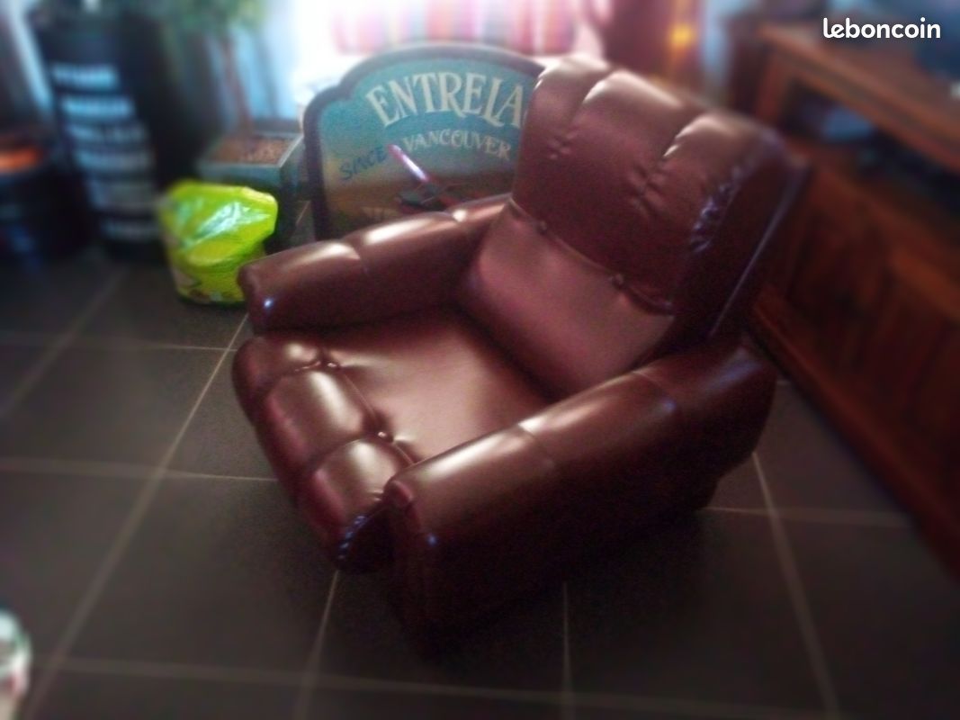 Très beau fauteuil club vintage (image 2)
