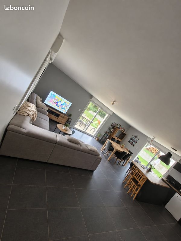 Maison 4 pièces 102 m² · à Lens-Lestang · 102 m² · 240 000 €