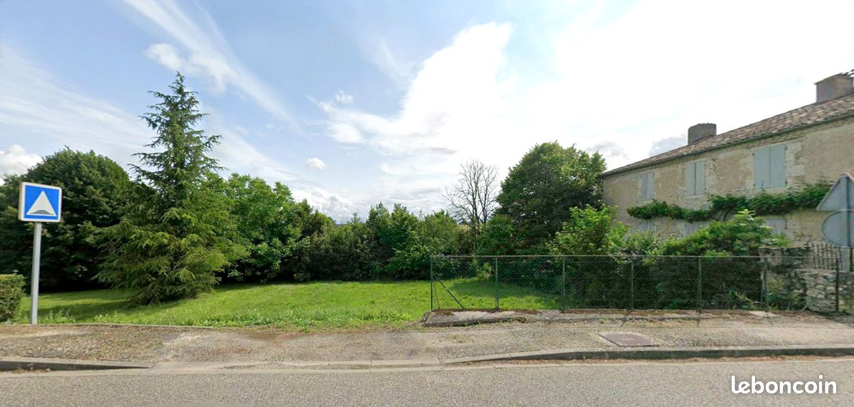 1315 m² de terrain constructible à Saint Léonard 32380 Gers · à Saint-Léonard · 22 355 €