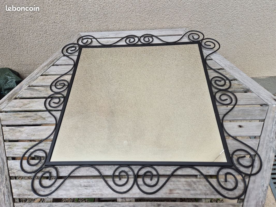 Miroir métal noir (image 1)