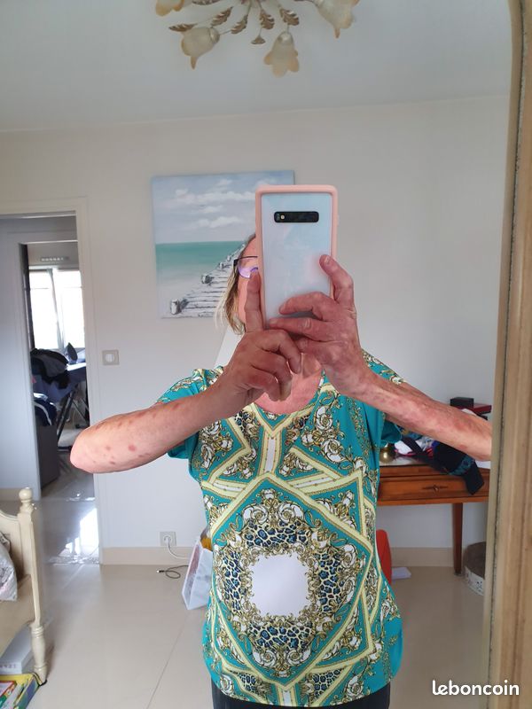 Tee shirt Anna Field vert avec motifs bi matière (image 1)