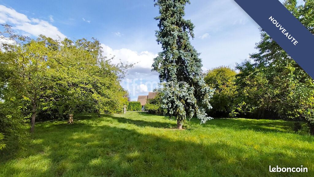 Terrain 1360 m² Courcelles-Le-Roi · 57 000 €