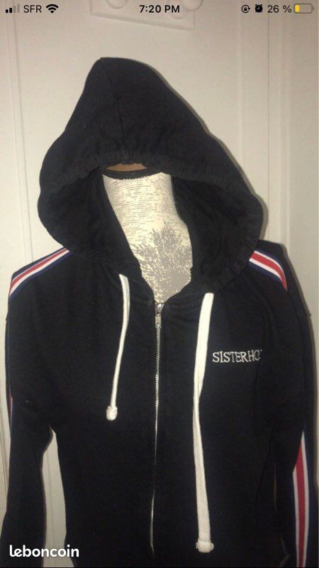 Veste à capuche noire (image 2)