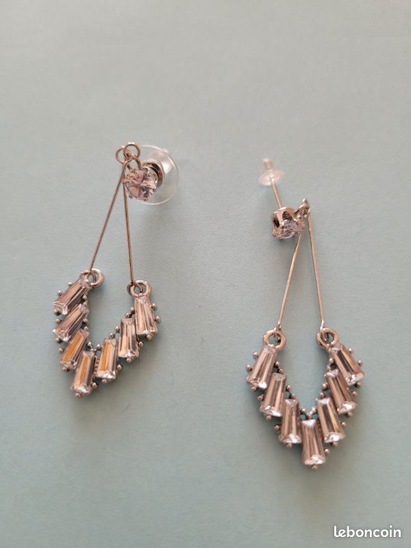 Boucles d'oreilles en V (image 3)