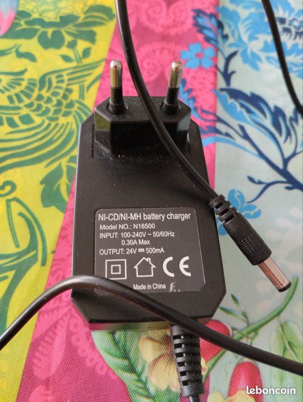 Chargeur batterie (image 1)
