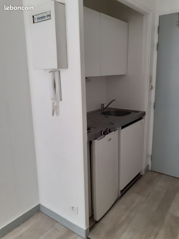 Loue studio plein centre de Poitiers - Poitiers 86000 (image principale 2)
