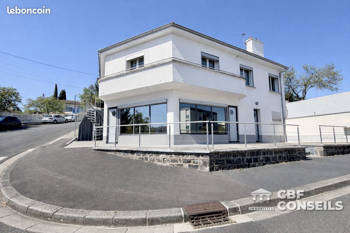 Maison 7 pièces 190 m² · à Clermont-Ferrand · 190 m² · 369 900 €