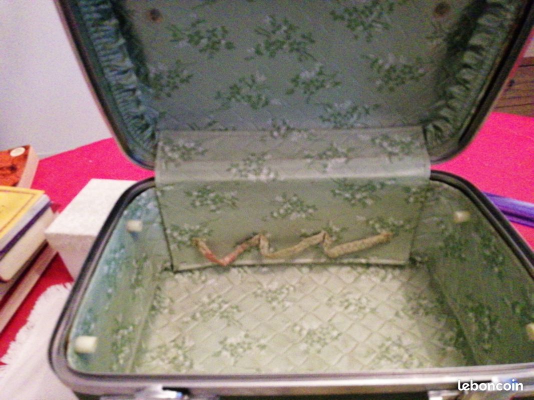 Vanity case vintage dans vanity-cases