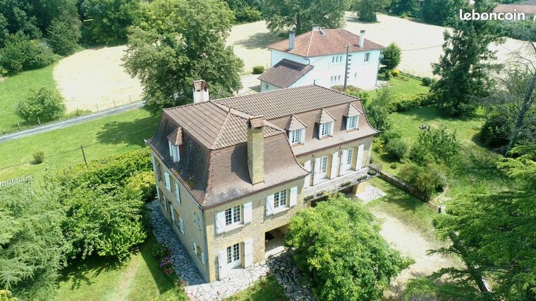 Propriété 6 pièces 250 m²