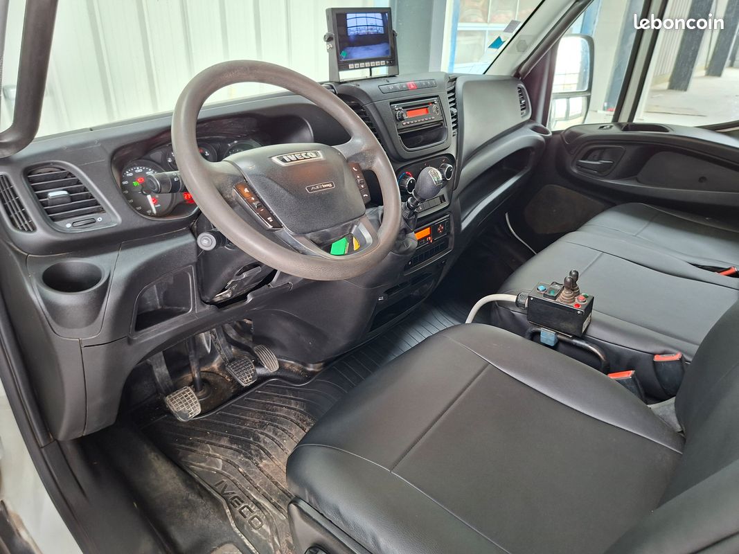 IVECO Daily 72C18 3.0L HPi 180CH Bras Amovible Ampliroll Palfinger (image 10)