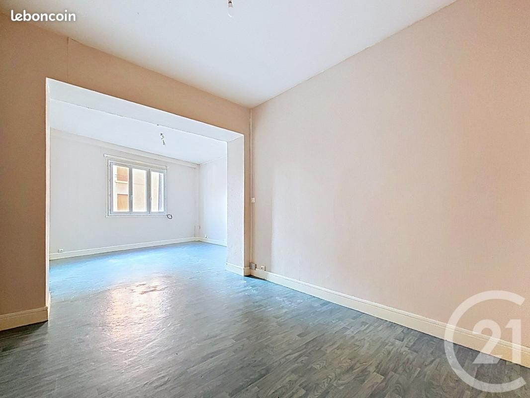 Appartement 1 pièce 44 m² · à Clermont-Ferrand · 44 m² · 75 100 €