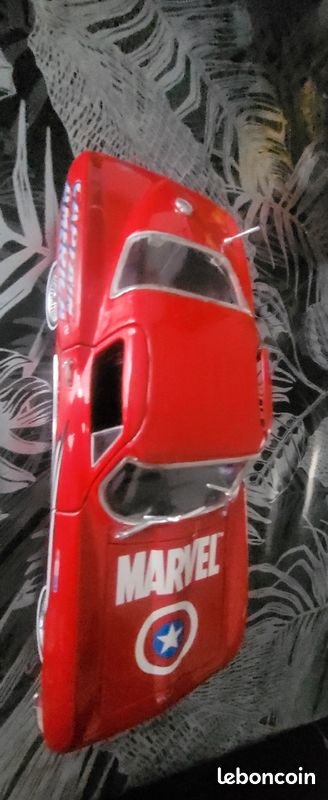 Voiture de collection MARVEL (image 3)