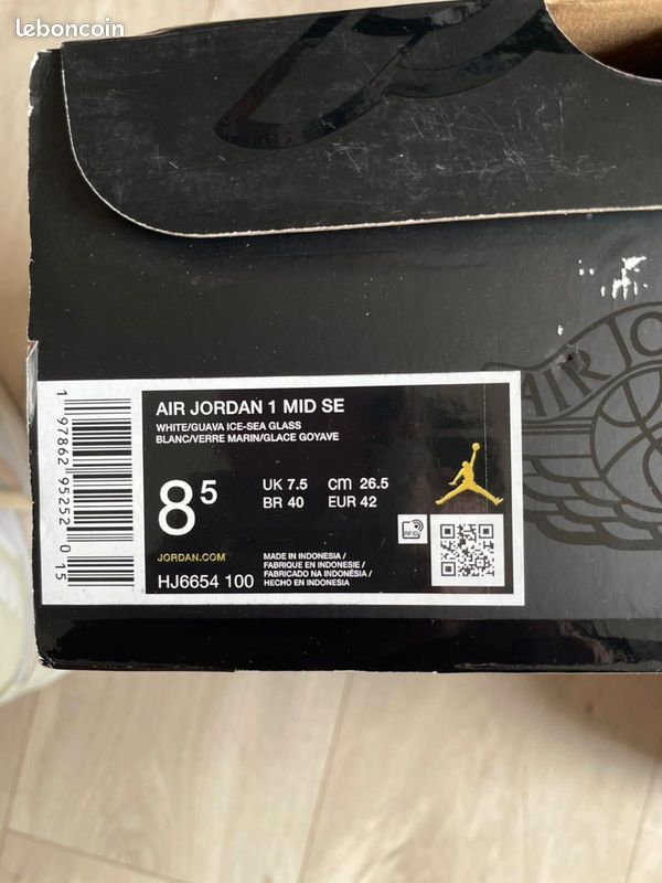 Nike Air Jordan 1 (image 7)