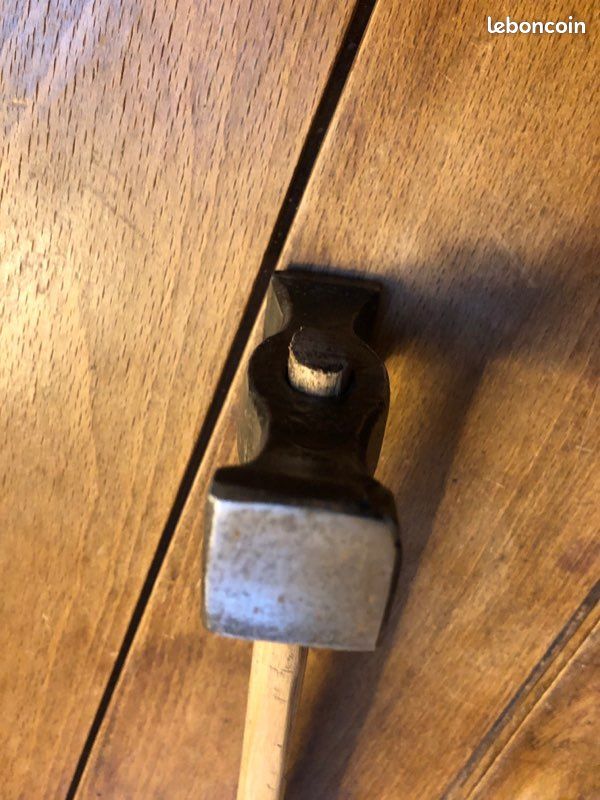 Ancien marteau dinandier ferblantier carrossier outil métier