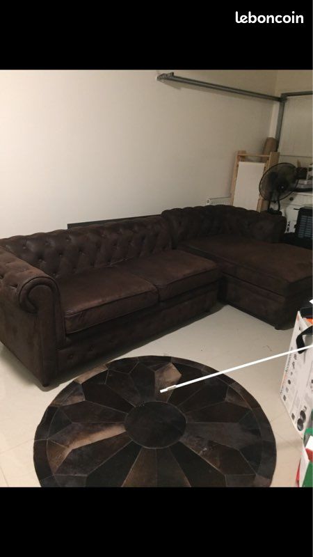 Chesterfield canapé d’angle droit 5 place en suédine marron (image 3)