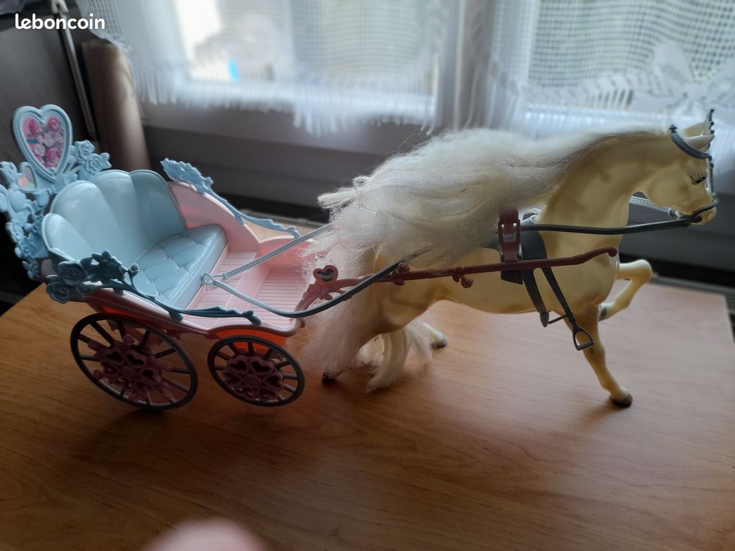Caleche Barbie Carosse Barbie Poupée Barbie Avec Carrosse Arc-en-ciel
